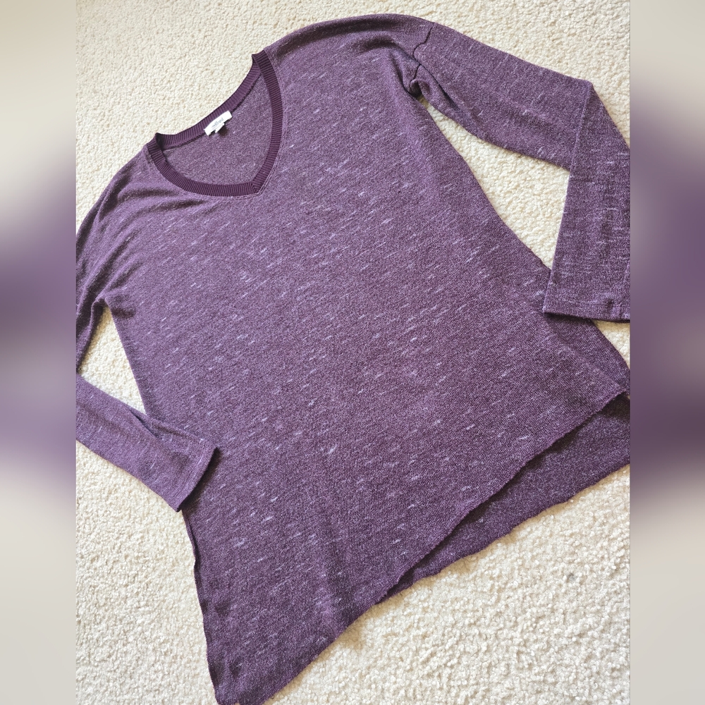 2/$25 Wilfred Women's Long Sleeve V-Neck Top in Heathered Plum